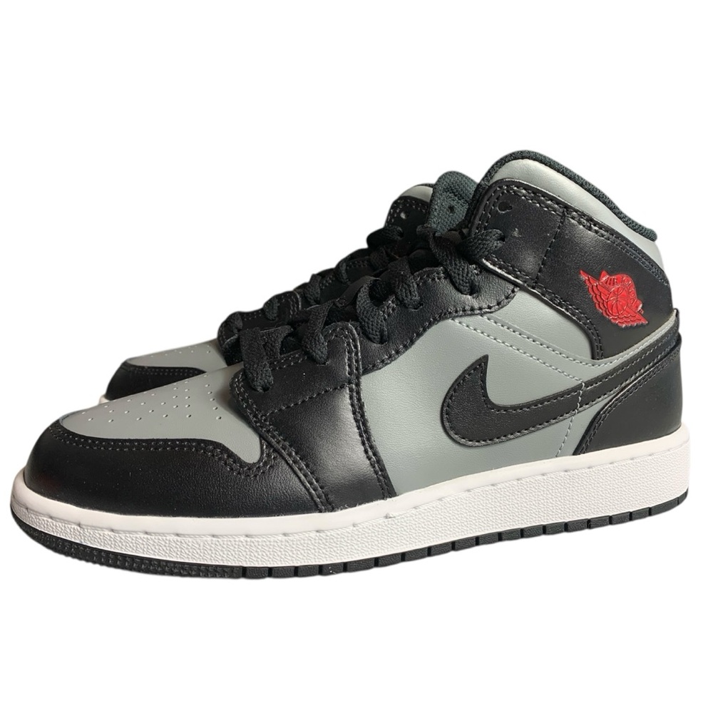 Nike Jordan 1 Mid Black Grey Red Shadow 554725-096 Youth Size 6Y GS Women's 7.5